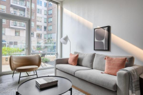 East Cambridge 2br w gym wd nr Lechmere T BOS-893